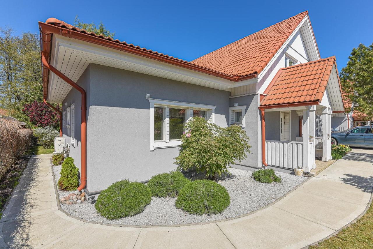 Geltondvaris Palanga Exterior foto
